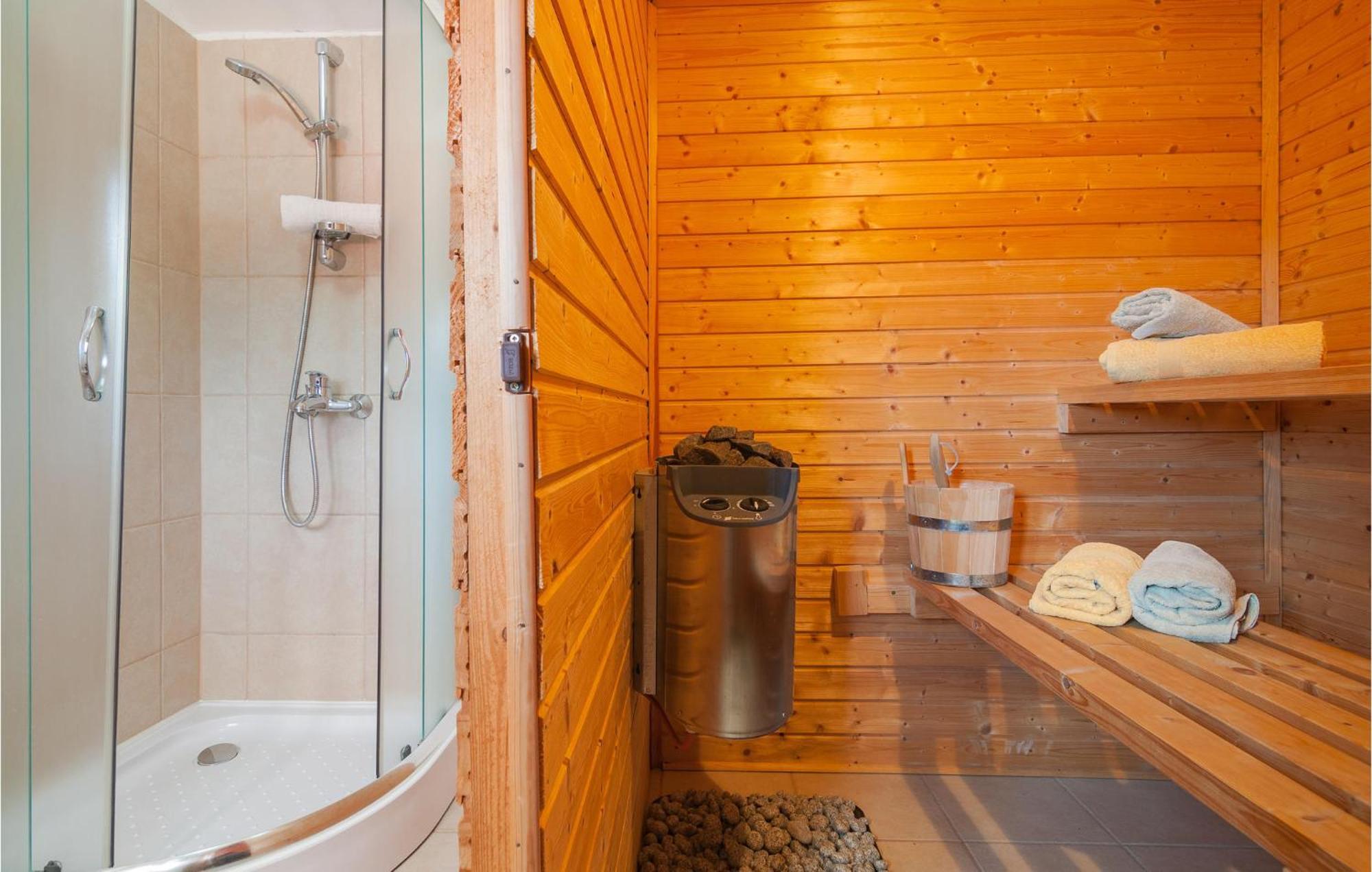 Cozy Home In Mudri Dolac With Kitchen Basina Exterior foto